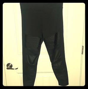 Risque patterned black leggings